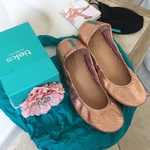 Tieks rose gold size 7